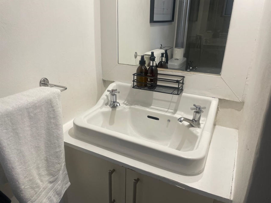 To Let 1 Bedroom Property for Rent in Gardens Western Cape